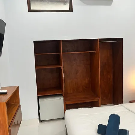 Js Guest House, 2 Minutes Walk To Seminyak Beach