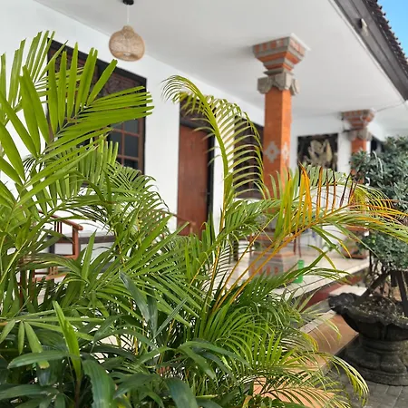 Js Guest House, 2 Minutes Walk To Seminyak Beach