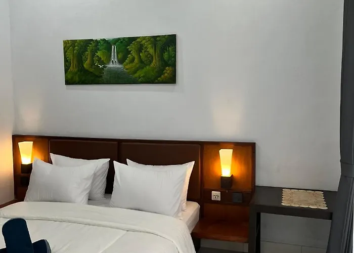 Js Guest House, 2 Minutes Walk To Guest house 3*