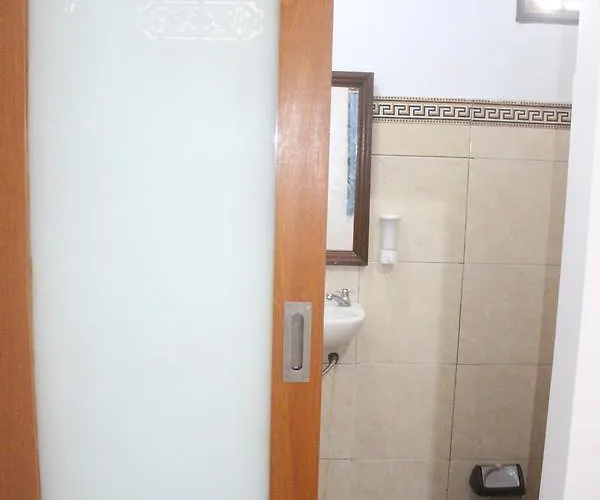 Js Guest House, 2 Minutes Walk To Seminyak (Bali)