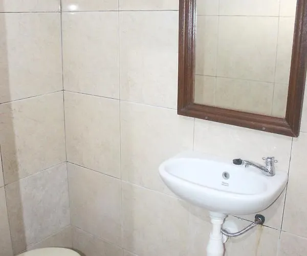 Js Guest House, 2 Minutes Walk To Guest house Seminyak (Bali)